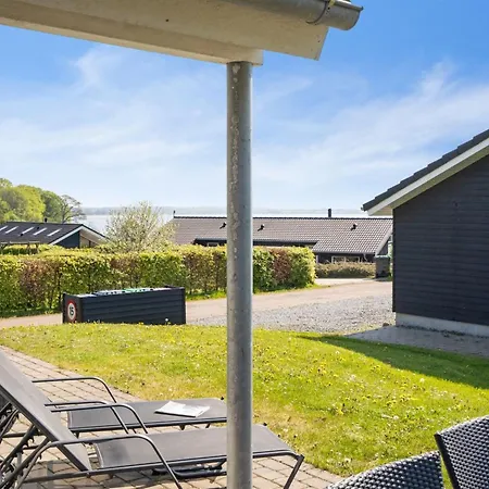 Tenaya - 200m From The Sea By Interhome