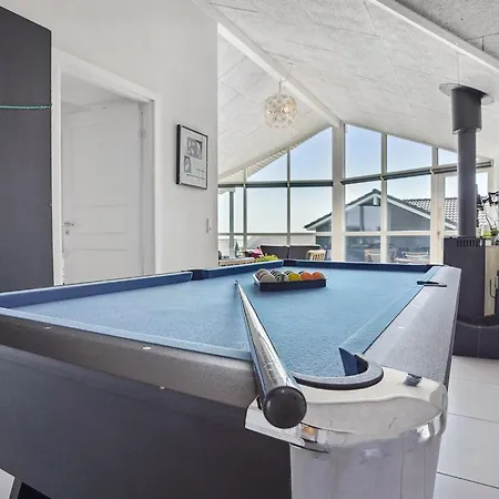 Tenaya - 200m From The Sea By Interhome *