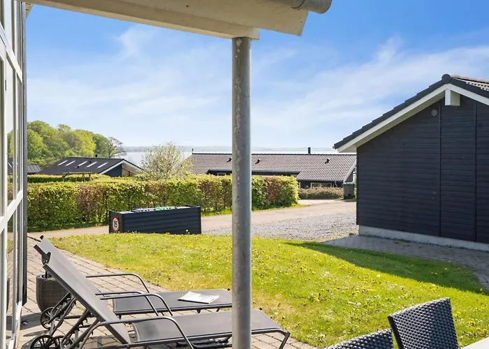 Tenaya - 200m From The Sea By Interhome