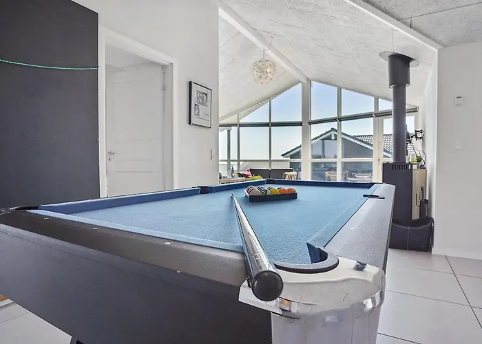 Tenaya - 200m From The Sea By Interhome *